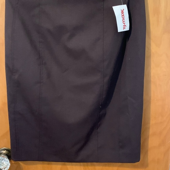 Brown skirt - Picture 3 of 5